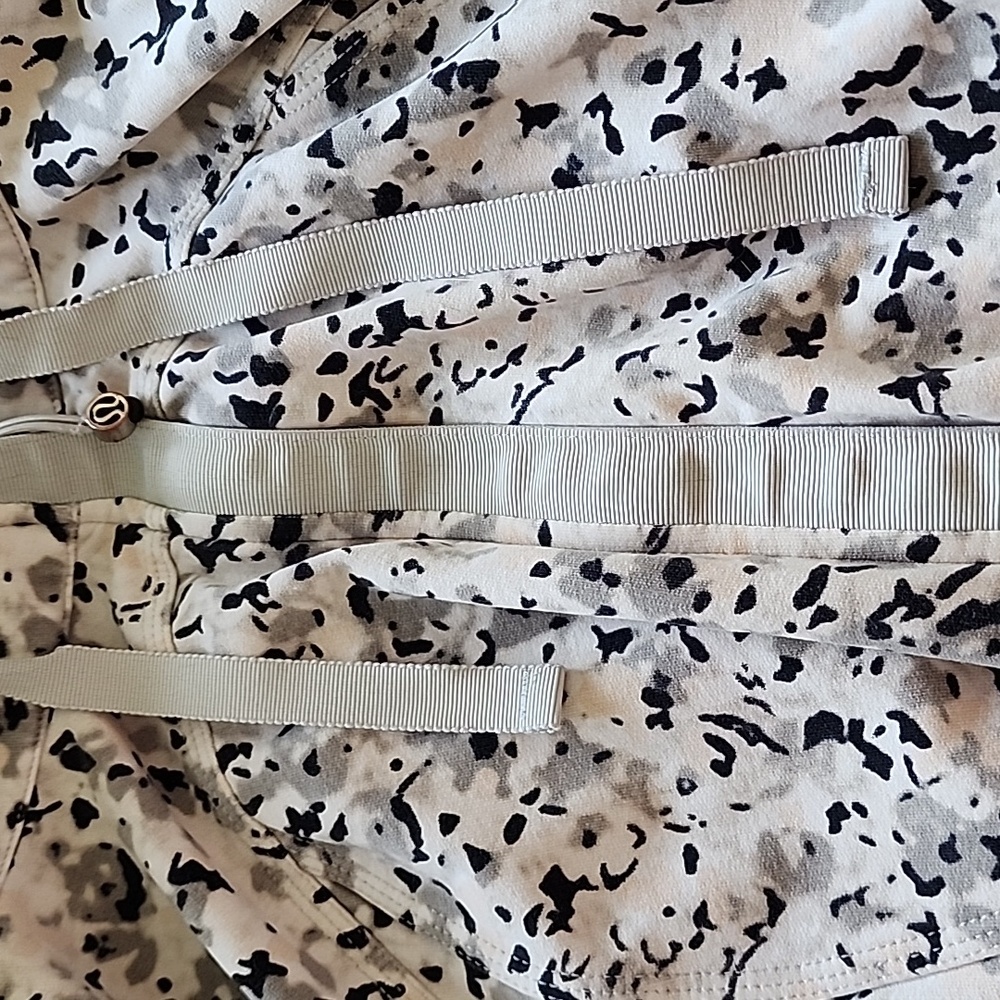 Lululemon Hoodie - After Asana - Picture 8 of 11